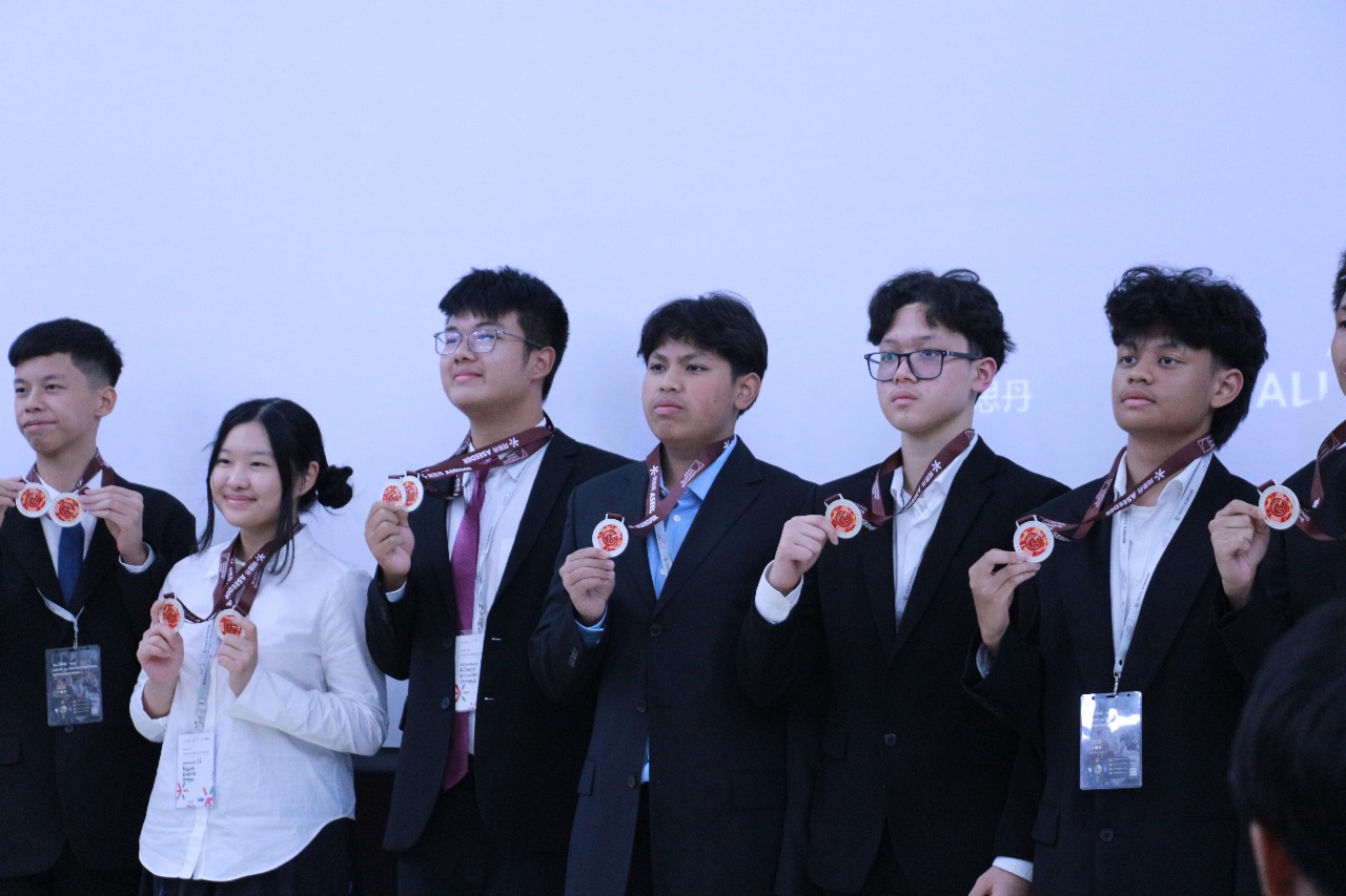 UK Chemistry Olympiad (UKChO) 2025–2026 — GSOlympiads